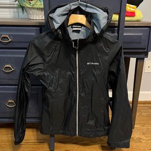 Women’s Columbia rain coat.